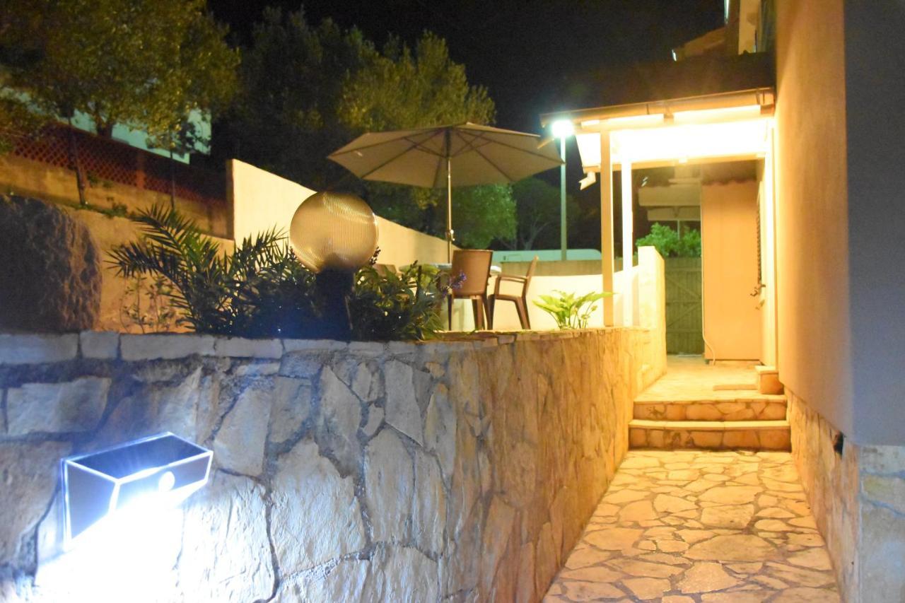 Corto Maltese Apartment Brgulje Luaran gambar