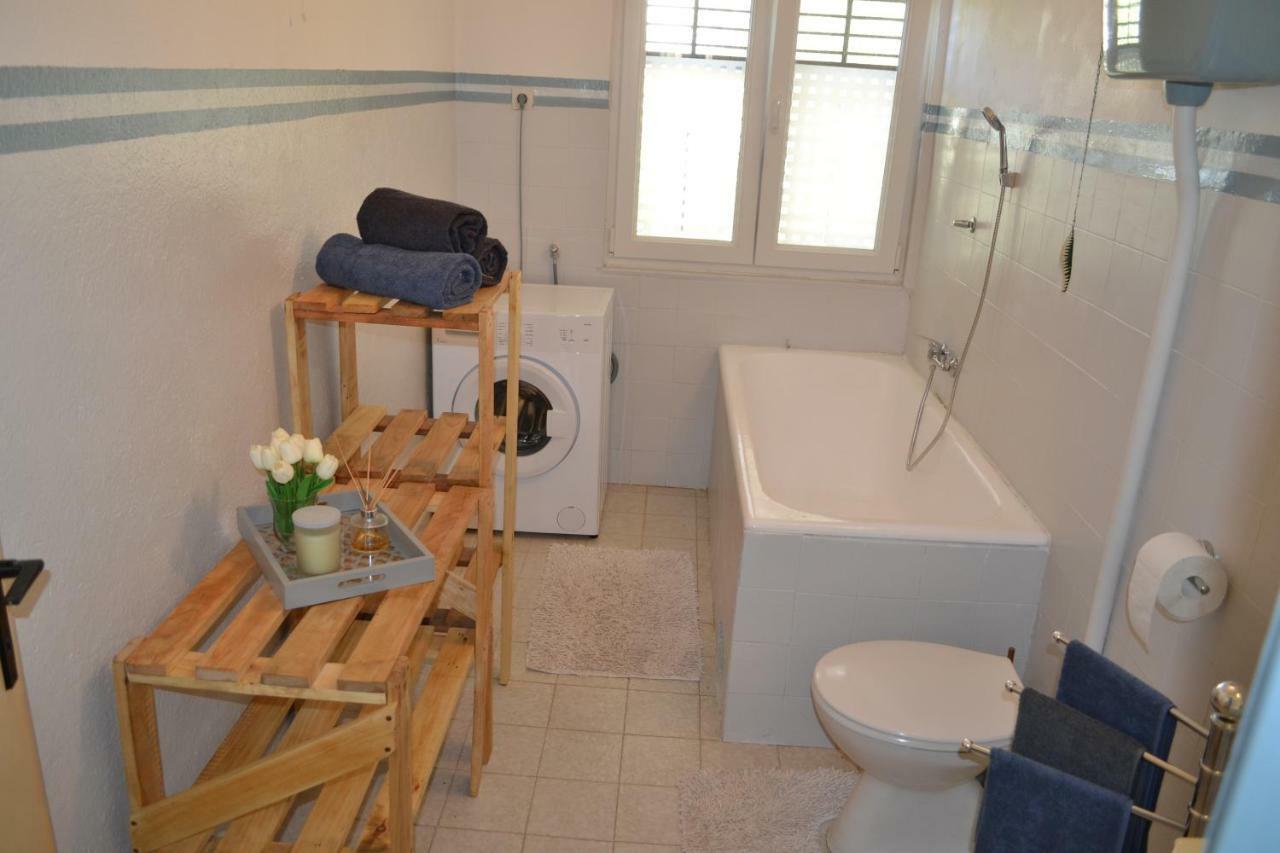 Corto Maltese Apartment Brgulje Luaran gambar